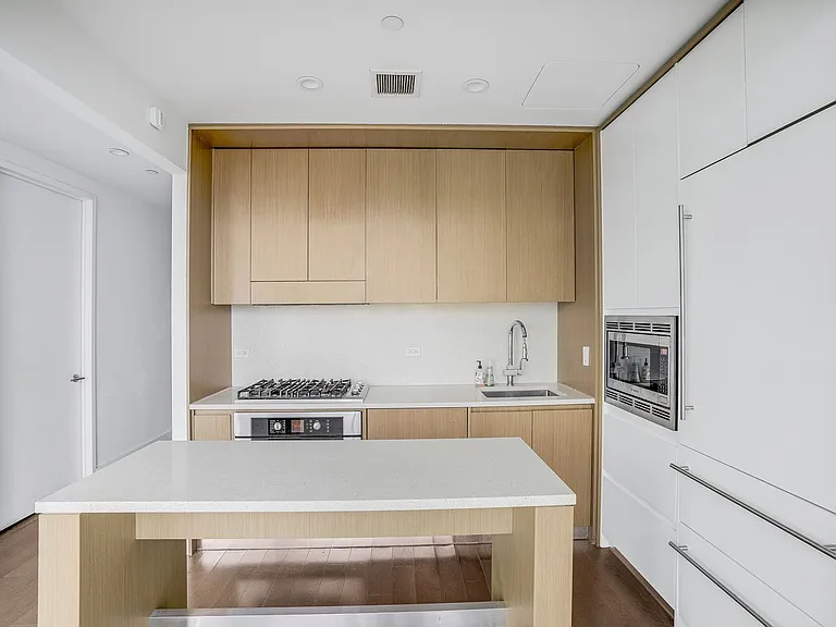 388 Bridge St #37D — Photo 4