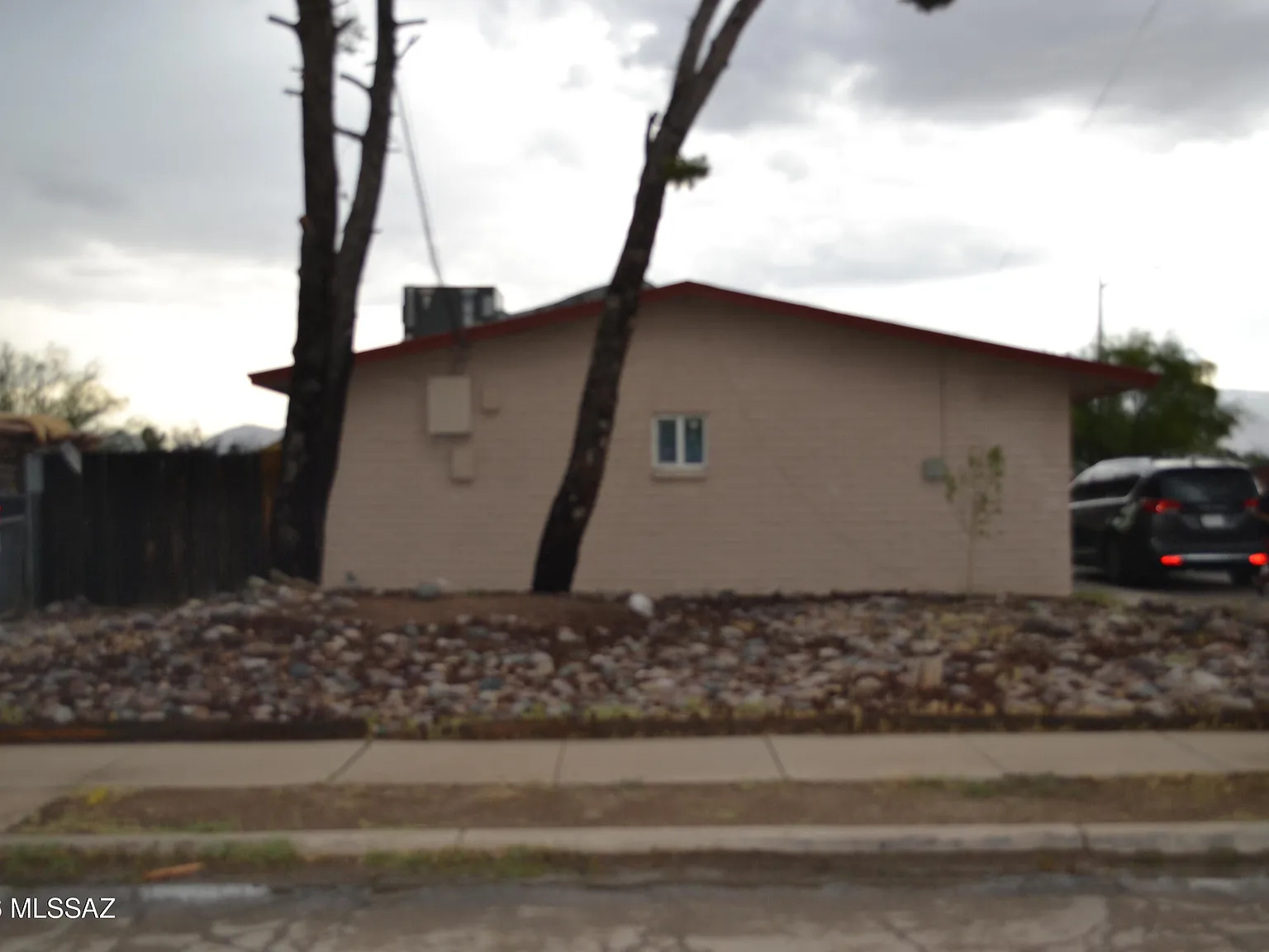 2 bed, 1.0 bath, 850 sqft, $1,200 — Photo 1