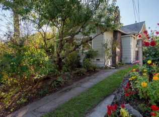 3909 Sunnyside Ave N, Seattle, WA 98103