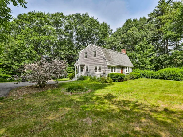 2 Hillside Drive, Hudson, NH 03051