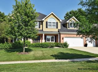1315 Eagle Brook Dr, Geneva, IL 60134