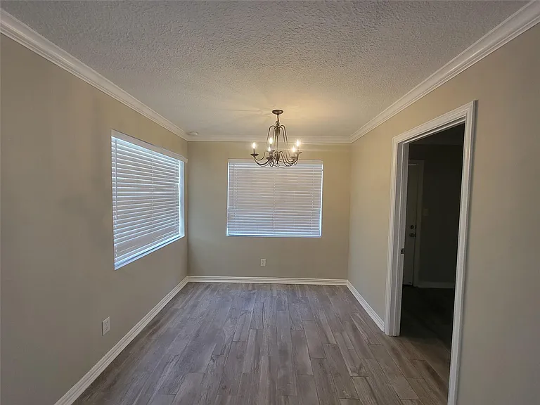 4015 Chapel Square Dr — Photo 13