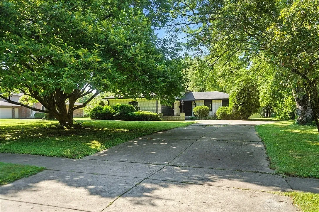 3 bed, 2062 sqft, $2,500 — Photo 1