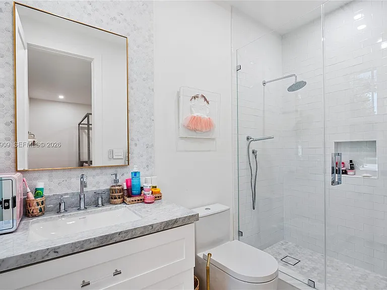 9301 SW 93rd Ave #1 — Photo 39