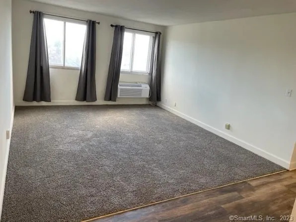120 Huntington Turnpike #310, Bridgeport, CT 06610