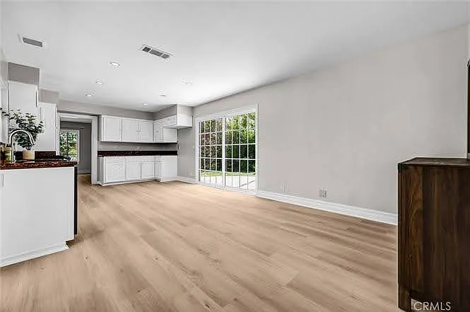 4 Hickory Tree Ln — Photo 9