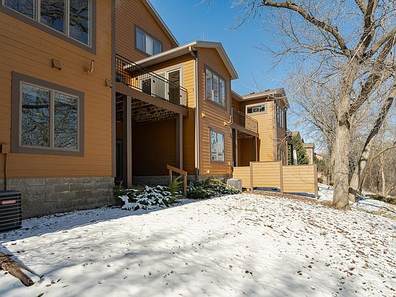 4th image of 700 Panorama Cir NW