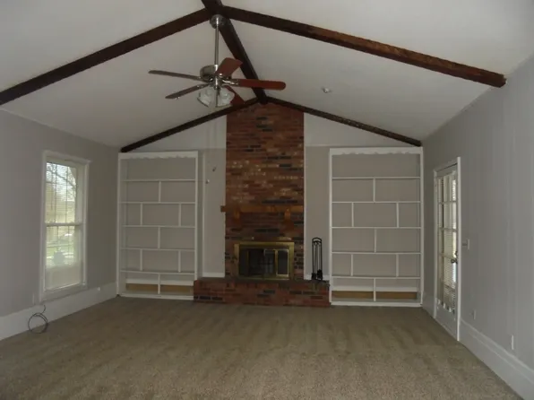 402 Melbourne Dr, Enterprise, AL 36330