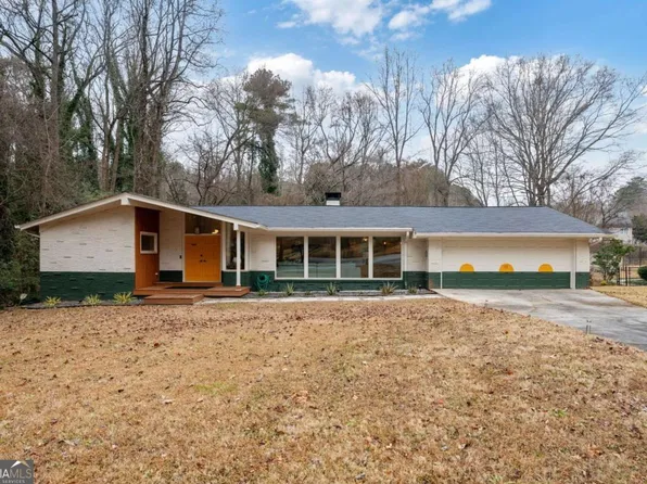 3025 Cherry Blossom Ln, East Pt, GA 30344