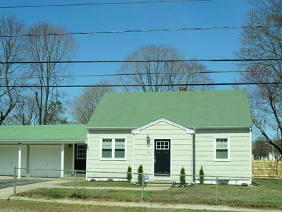 153 E Pasadena Pl, Bridgeport, CT, 06610