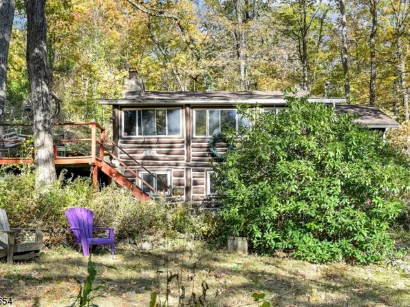 41 E Park Dr, West Milford Twp., NJ 07480