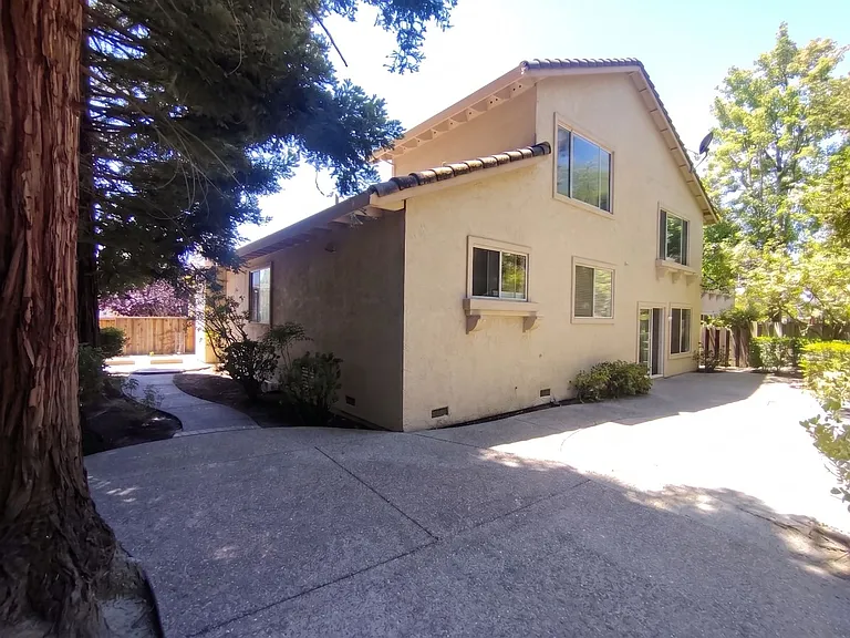 1144 Trowbridge Way — Photo 11