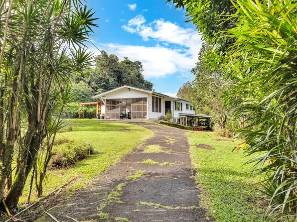 28 Hale Manu Dr, Hilo, HI 96720