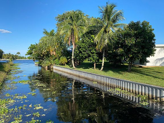 Canal directly behind the house.