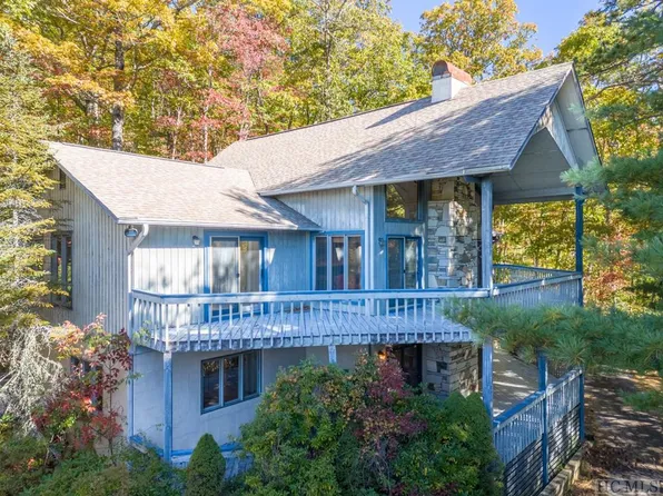849 Trays Island Road, Sapphire, NC 28774