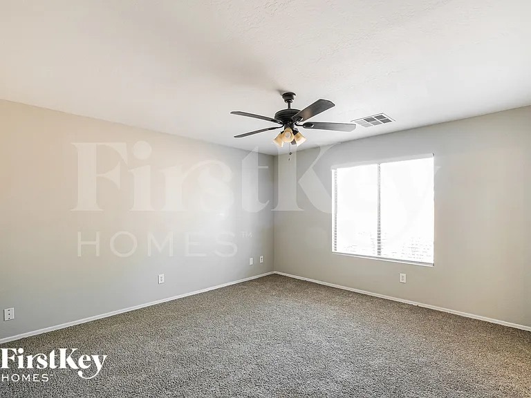 1820 S 106th Ln — Photo 11