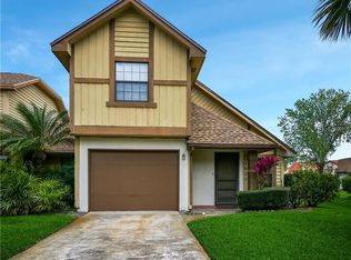 1035 Barcelona Dr, Kissimmee, FL 34741