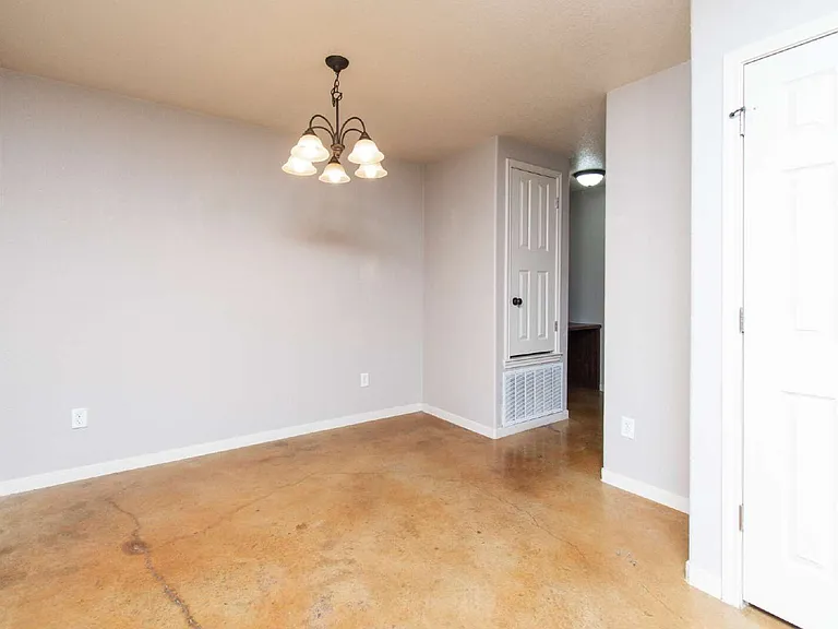 4409 Brutus Ln #B — Photo 5