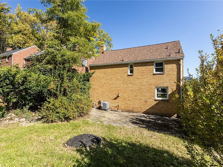 2982 Kestner Ave — Photo 22
