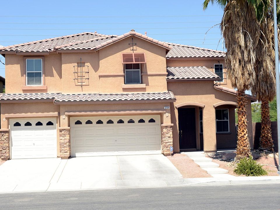 House at 3204 Villa Pisani Court, NLV