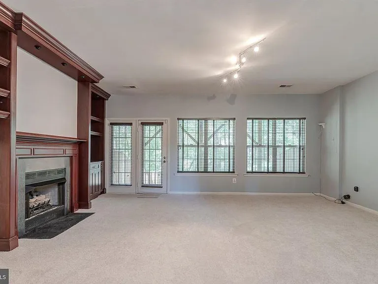 6702 Percethony Ct — Photo 10