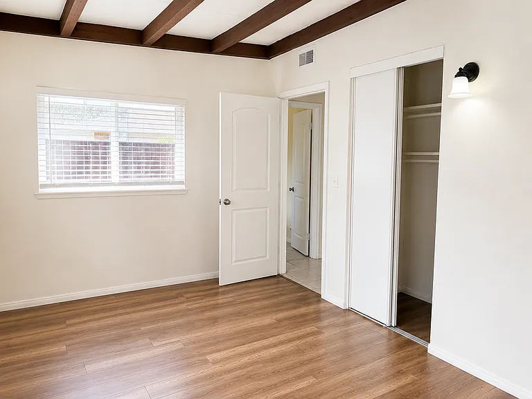 8385 Mulberry Ave — Photo 4