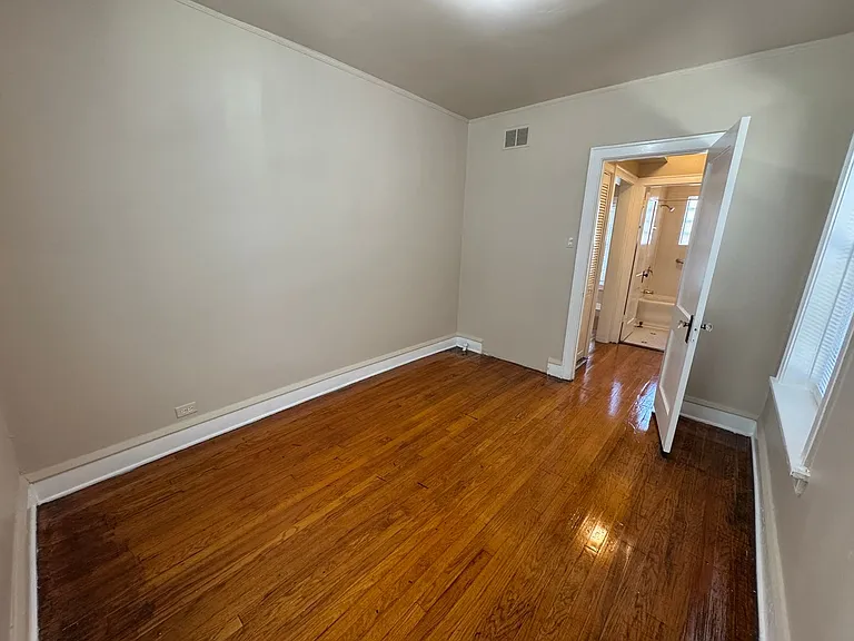 1054 56 S Mason 5934 #44 — Photo 16