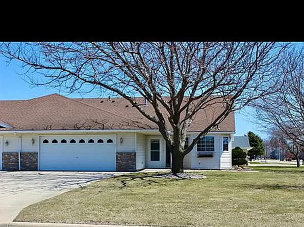 443 Memorial Dr SW, Blooming Prairie, MN 55917