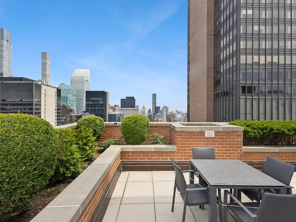 236 East 47th Street image 12 of 14