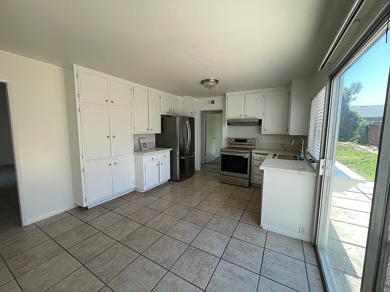 7354 Steinbeck Ave — Photo 11