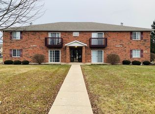 886 Regent Dr #3, Dekalb, IL 60115