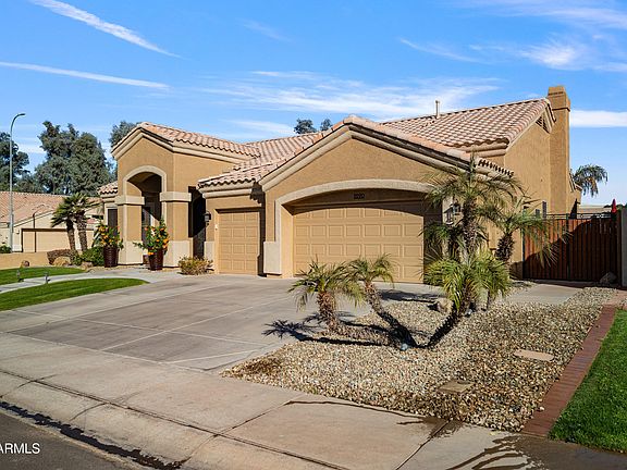 3rd image of 1890 W WISTERIA Drive