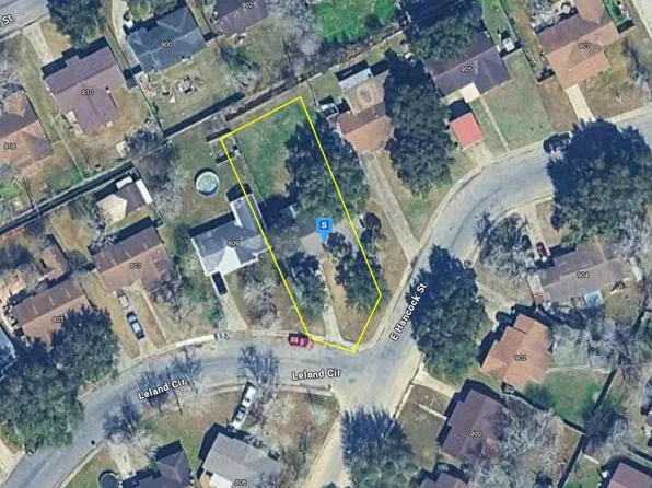901 E Hancock St, Beeville, TX 78102