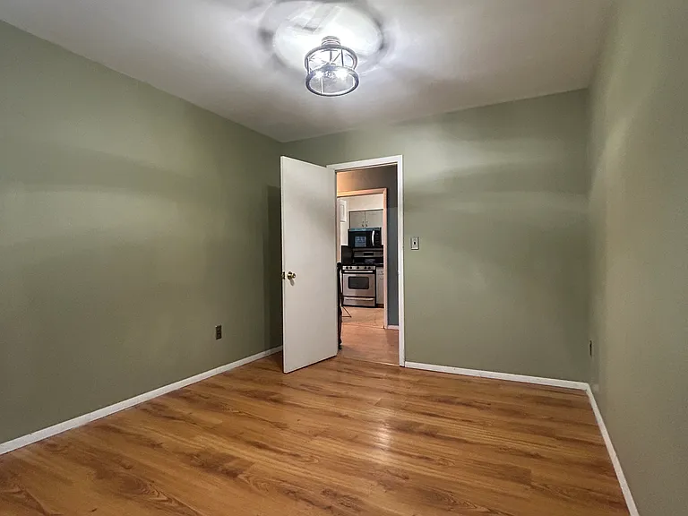 Fairview Cir — Photo 8