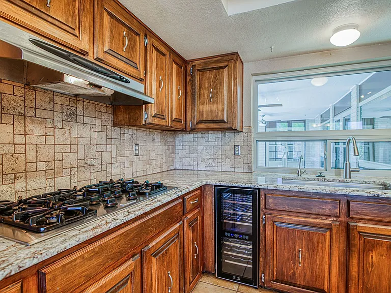 1716 Tommy Aaron Dr — Photo 18