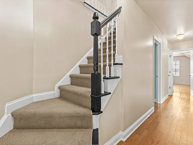 1526 Allison Dr — Photo 23