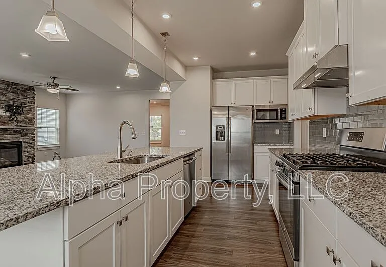 921 Saint Elmos Ct — Photo 11