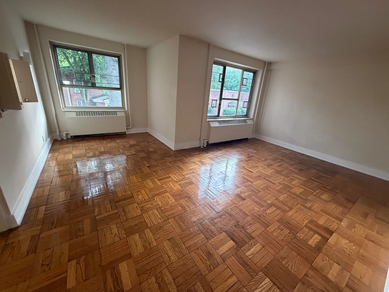 186th Ln, Fresh Meadows — Photo 3