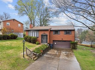 18 Rose Leaf Rd, Pittsburgh, PA 15220