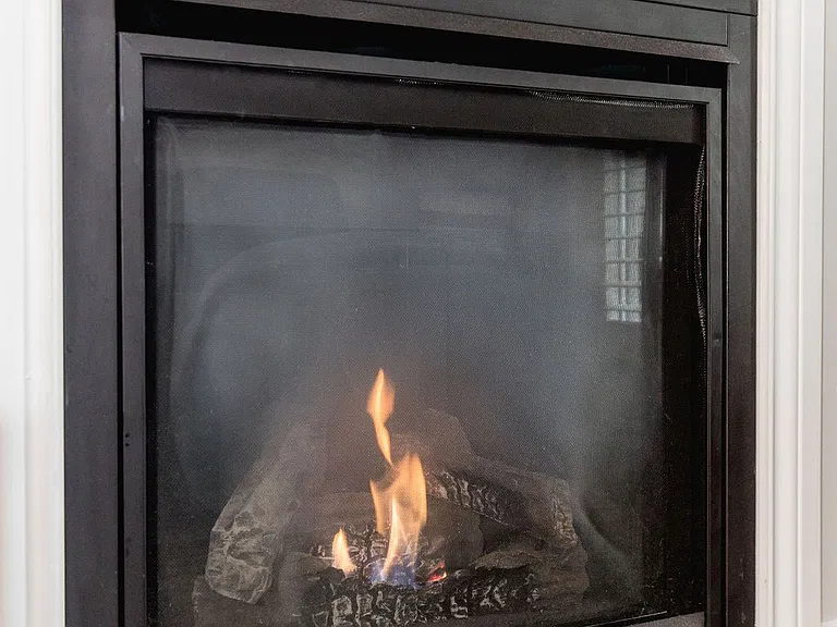 4 Cove Ct #104 — Photo 6