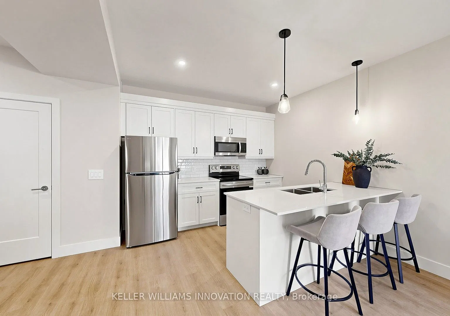 2 bed, $2,110 — Photo 2