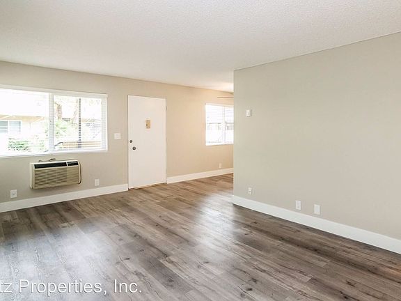 4th image of 3030 Montrose Ave APT 116