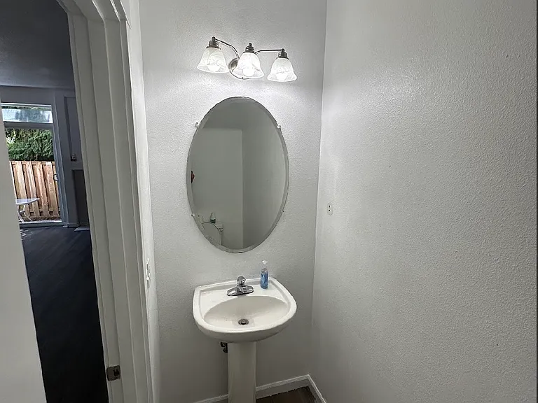 10380 NE Okanogan St — Photo 6