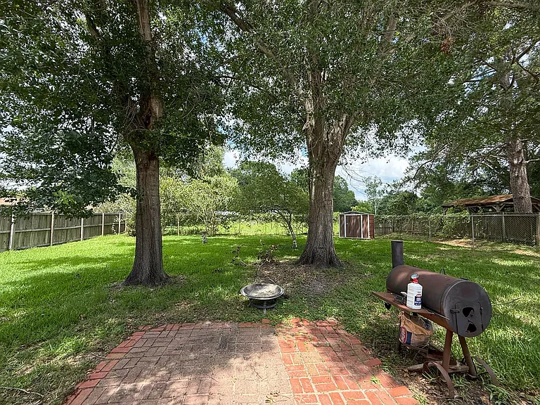 515 Elm St — Photo 19