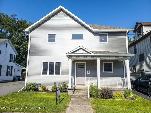 18 Fox St, Carbondale, PA 18407