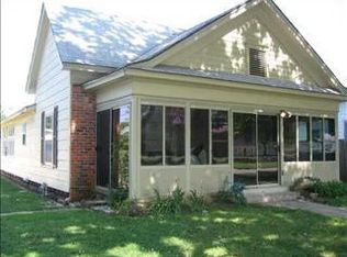 609 N Market Ave, Shawnee, OK 74801