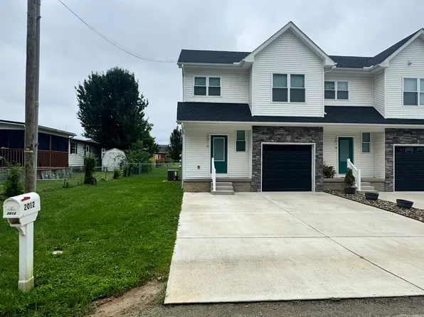 2016 Cherry St, Hurricane, WV 25526