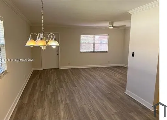 594 Saxony Dr #M — Photo 3