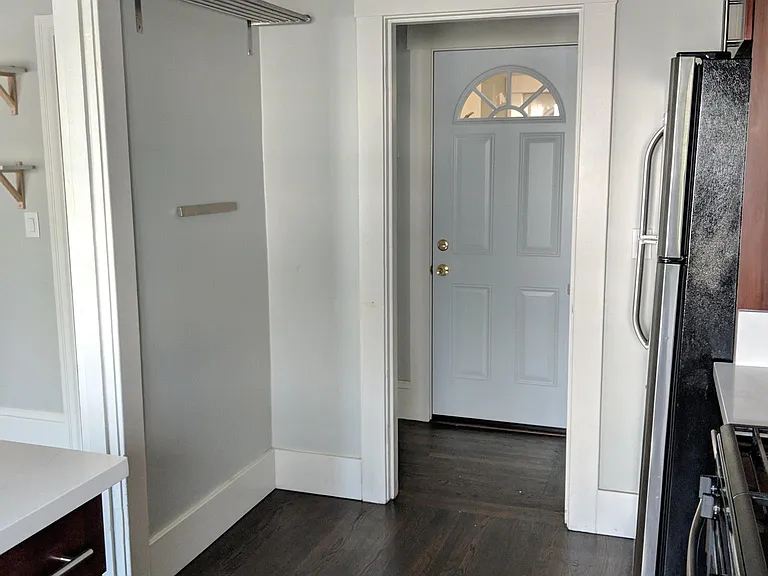 4344 Broadway #2 — Photo 5