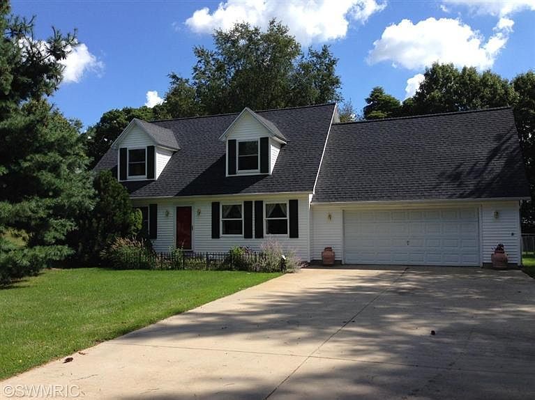 1st image of 32757 Walden Way